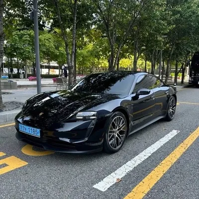 Porsche Taycan