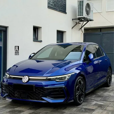 Volkswagen Golf 2025 në shitje