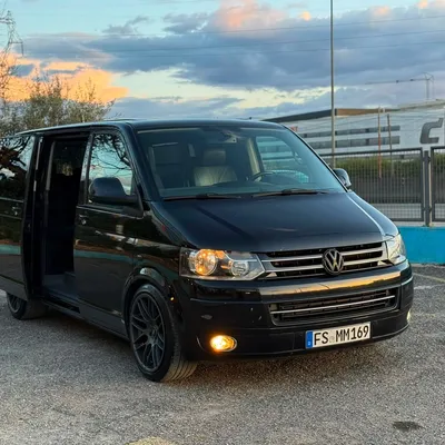 Volkswagen Multivan 2011 në shitje