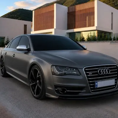 Audi S8