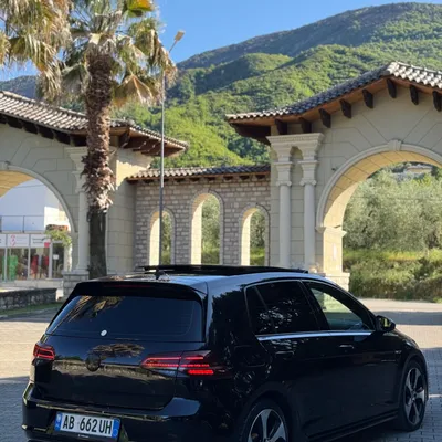 Volkswagen Golf 2015 në shitje