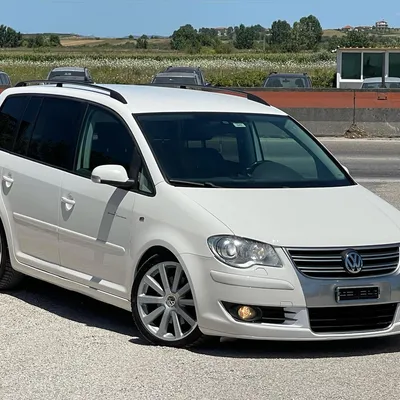 Volkswagen Touran 2009 në shitje
