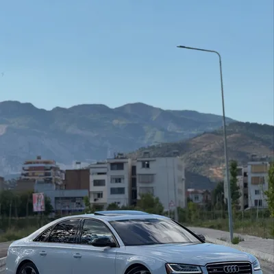 Audi S8