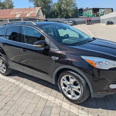 Ford Escape 2013 në shitje