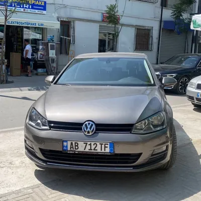 Volkswagen Golf 2013 në shitje