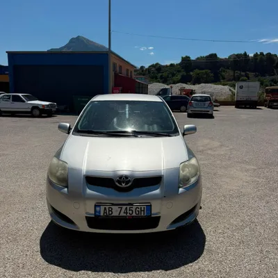 Toyota Auris 2008 në shitje