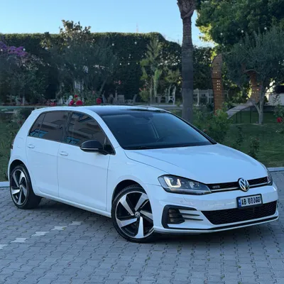 Volkswagen Golf 2016 në shitje