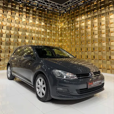 Volkswagen Golf 2014 në shitje