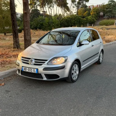 Volkswagen Golf 2006 në shitje