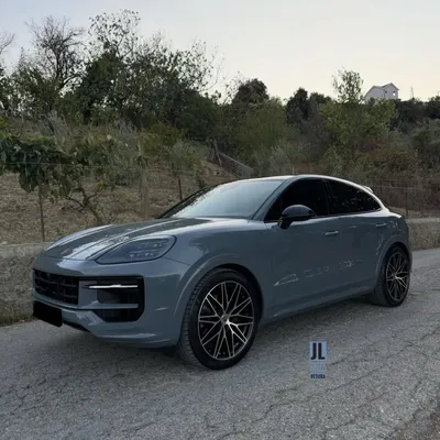 Porsche Cayenne 2024 në shitje
