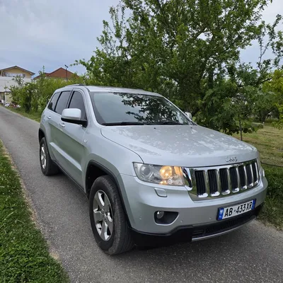 Jeep Grand Cherokee 2012 në shitje