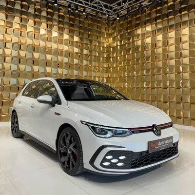 Volkswagen Golf 2023 në shitje