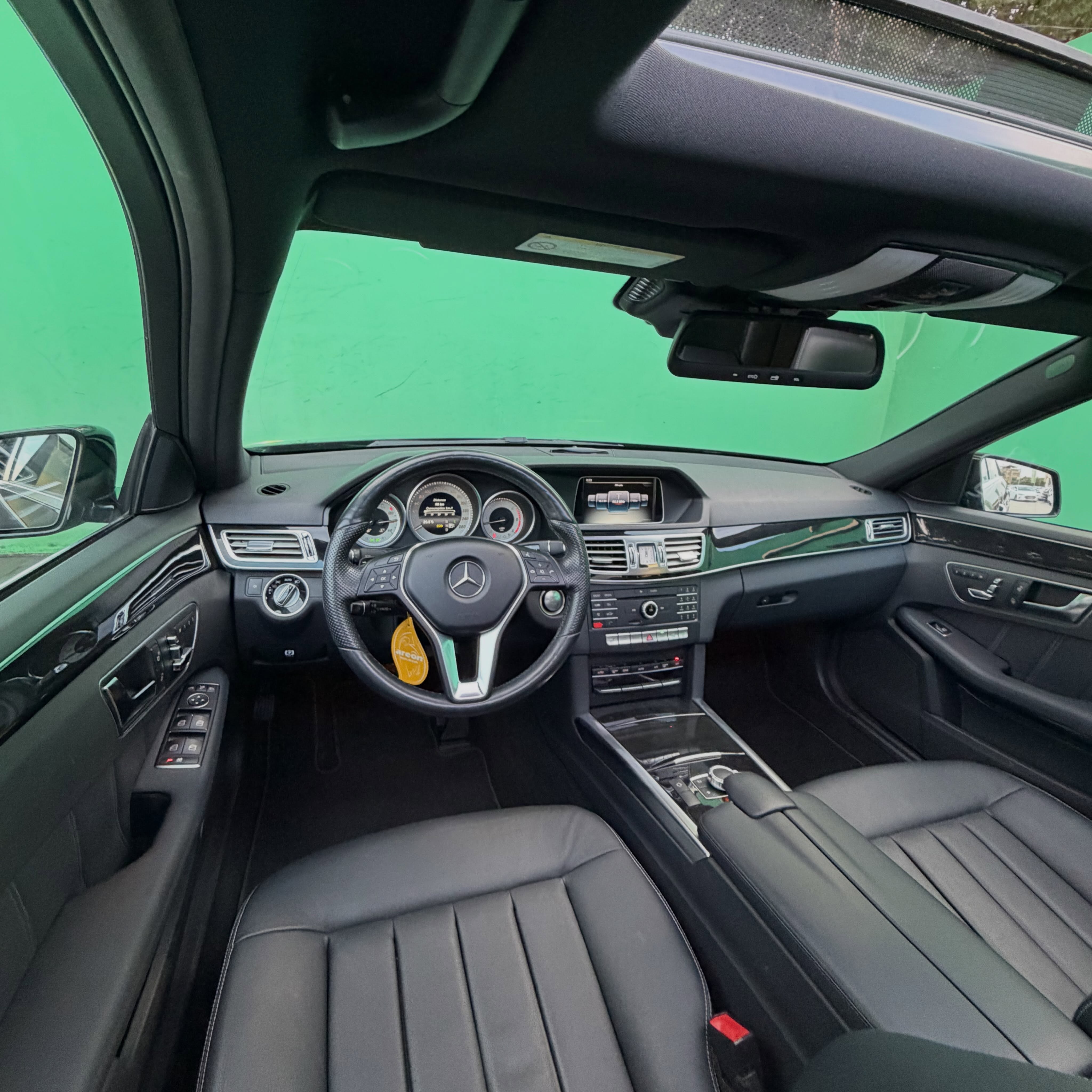 2015 Mercedes-Benz E-class thumbnail 5