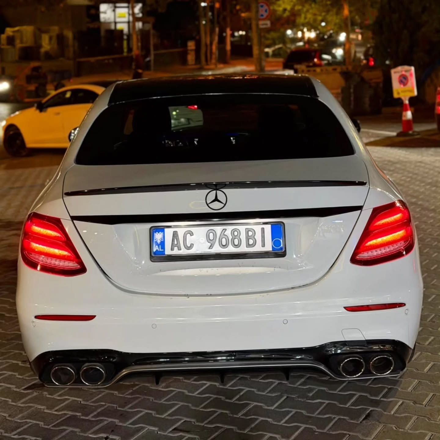 2018 Mercedes-Benz E-class thumbnail 6