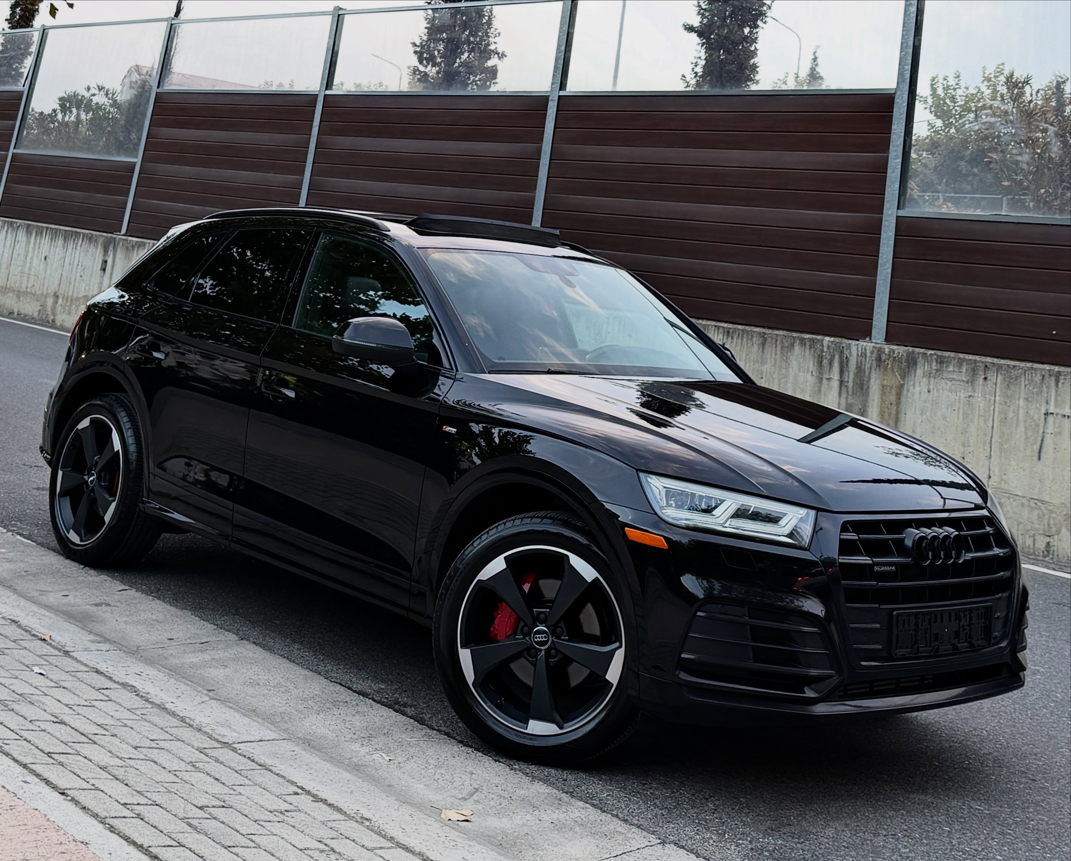 2020 Audi Q5 thumbnail 2