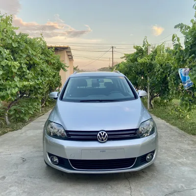 Volkswagen Golf 2011 në shitje