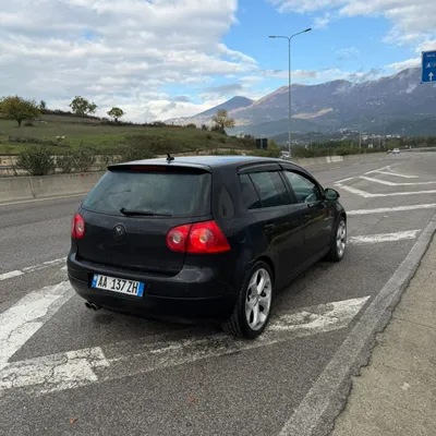 Volkswagen Golf 2006 në shitje
