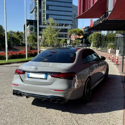 Mercedes-Benz E-class 2023 në shitje