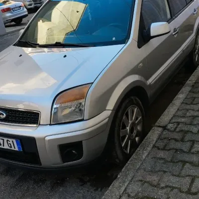 Ford Fusion 2009 në shitje