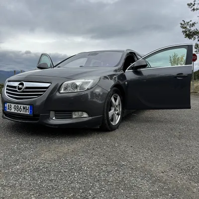 Opel Insignia 2011 në shitje