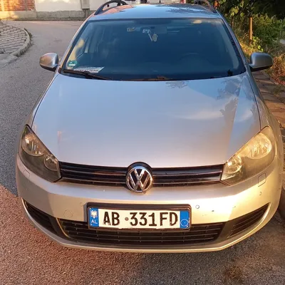 Volkswagen Golf 2011 në shitje
