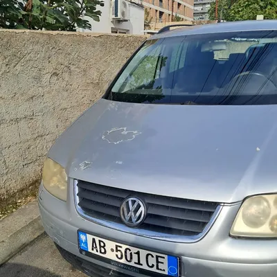 Volkswagen Touran 2005 në shitje