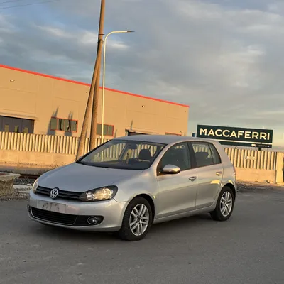 Volkswagen Golf 2010 në shitje