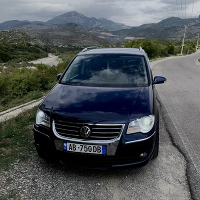 Volkswagen Touran 2008 në shitje