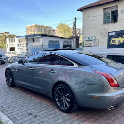 Jaguar XJ 2011 në shitje