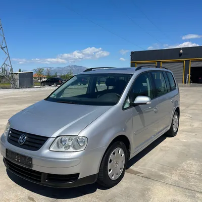 Volkswagen Touran 2005 në shitje