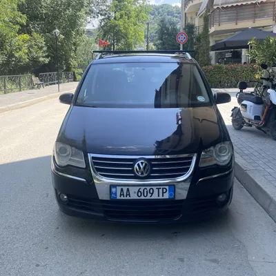 Volkswagen Touran 2008 në shitje