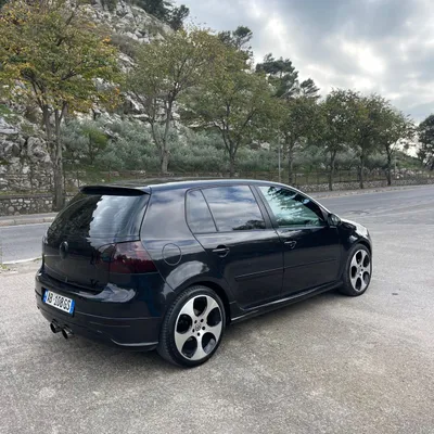 Volkswagen Golf 2004 në shitje