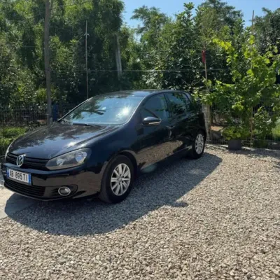 Volkswagen Golf 2011 në shitje