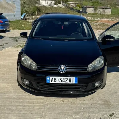 Volkswagen Golf 2009 në shitje