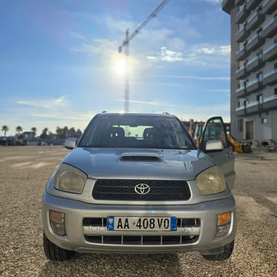 Toyota RAV4 2003 në shitje