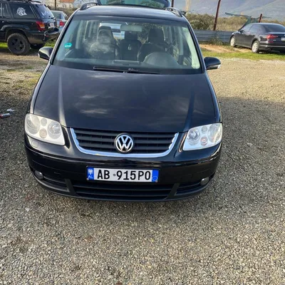 Volkswagen Touran 2006 në shitje