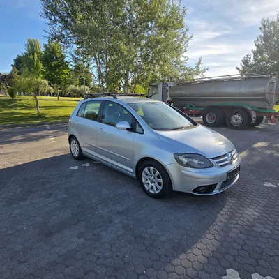 Volkswagen Golf 2008 në shitje
