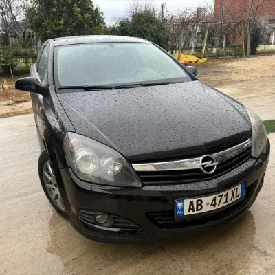 Opel Astra 2010 në shitje
