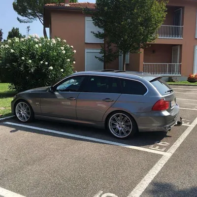 BMW 3 Series 2012 në shitje