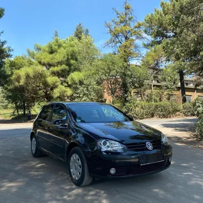 Volkswagen Golf 2005 në shitje