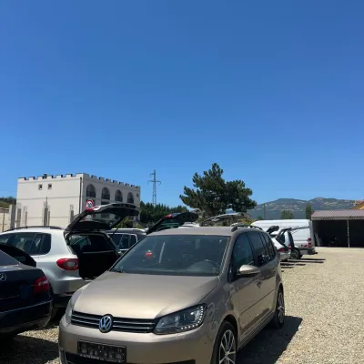 Volkswagen Touran 2013 në shitje