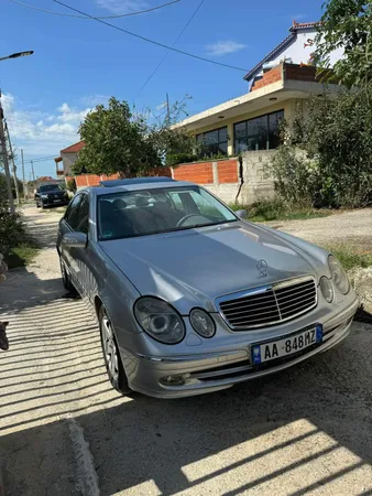 Mercedes-Benz E-class 2003 në shitje