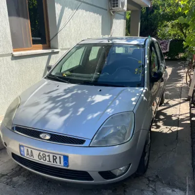 Ford Fiesta 2004 në shitje