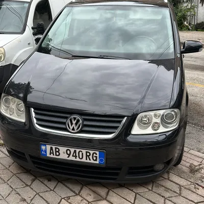 Volkswagen Touran 2006 në shitje