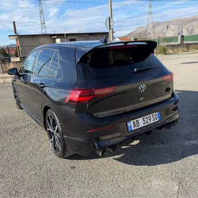 Volkswagen Golf 2021 në shitje