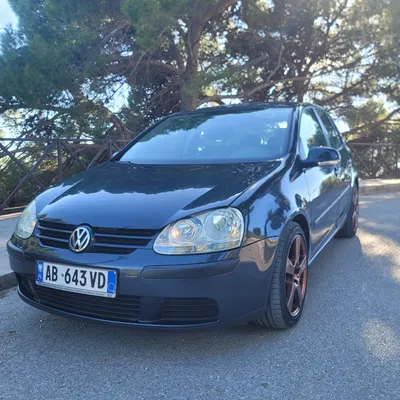 Volkswagen Golf 2005 në shitje