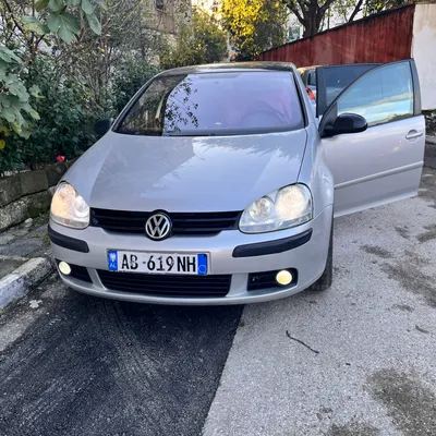Volkswagen Golf 2005 në shitje