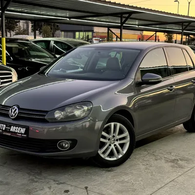 Volkswagen Golf 2009 në shitje