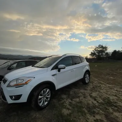Ford Kuga 2010 në shitje
