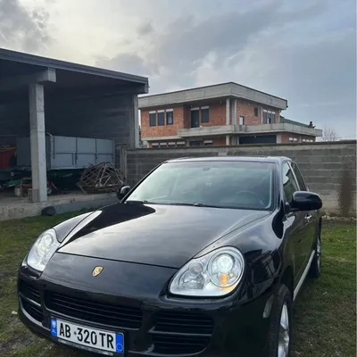 Porsche Cayenne 2005 në shitje